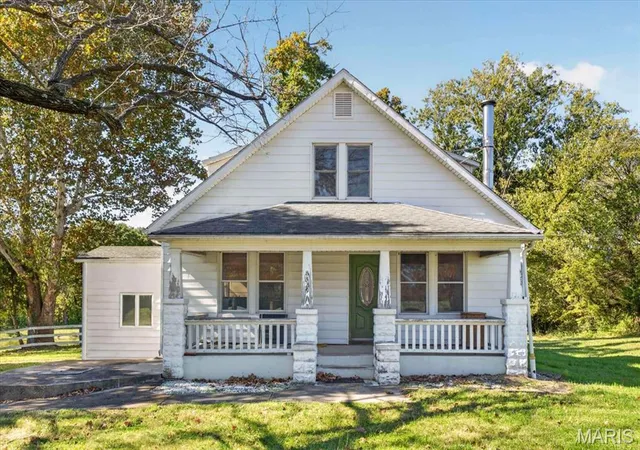 Photo 1 of Single family home for sale at 8329 Andy Rd, Waterloo, IL 62298 | MLS# MIS26066075 | Listing updated on 2026-10-20