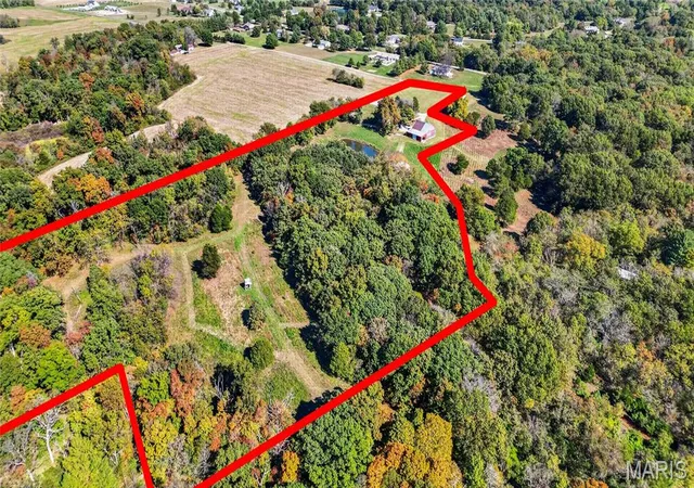 Photo 2 of Single family home for sale at 8329 Andy Rd, Waterloo, IL 62298 | MLS# MIS26066075 | Listing updated on 2026-10-28