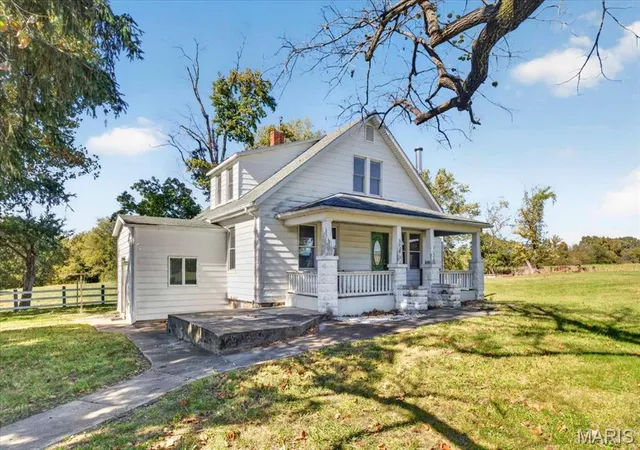 Photo 3 of Single family home for sale at 8329 Andy Rd, Waterloo, IL 62298 | MLS# MIS26066075 | Listing updated on 2026-10-20