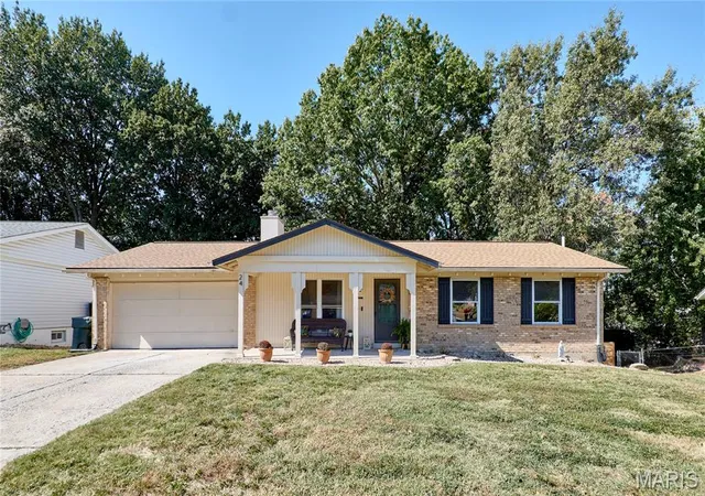 Photo 1 of Sale Pending at 24 Lemon Tree Dr, Saint Peters, MO 63376 | MLS# MIS26066090 | Listing updated on 2026-10-26