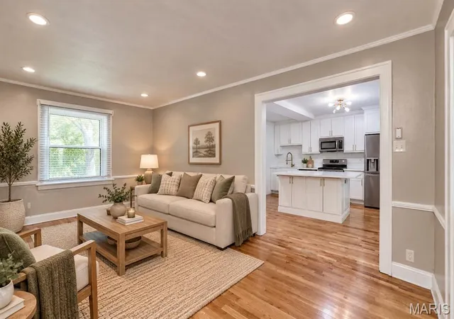 Photo 4 of Single family home for sale at 6909 Dartmouth Ave, Saint Louis, MO 63130 | MLS# MIS26066099 | Listing updated on 2026-10-16