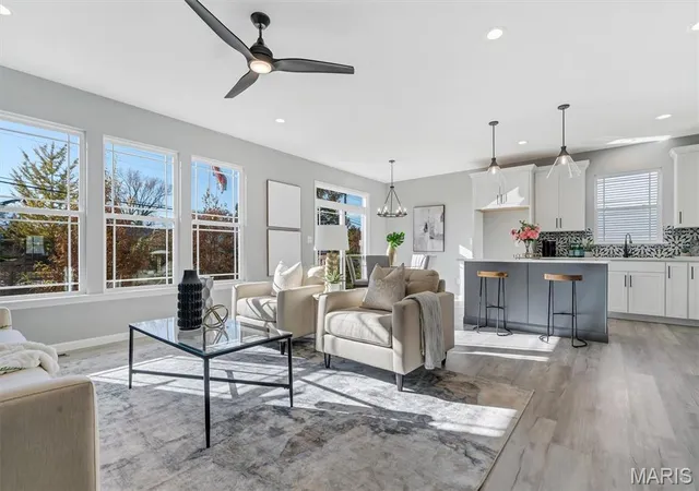 Photo 3 of Single family home for sale at 561 Ryehill Dr, Saint Peters, MO 63376 | MLS# MIS26066105 | Listing updated on 2026-10-19