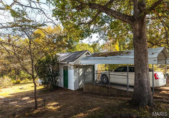 Photo 2 of Sale Pending at 3227 Lollar Branch Rd, Sullivan, MO 63080 | MLS# MIS26066111 | Listing updated on 2026-10-27