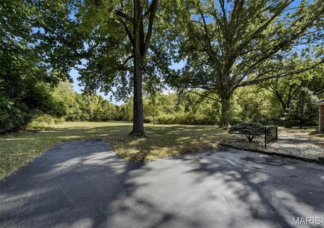 Photo 4 of Single family home for sale at 474 Hammermill Dr, Saint Louis, MO 63141 | MLS# MIS26066115 | Listing updated on 2026-10-23