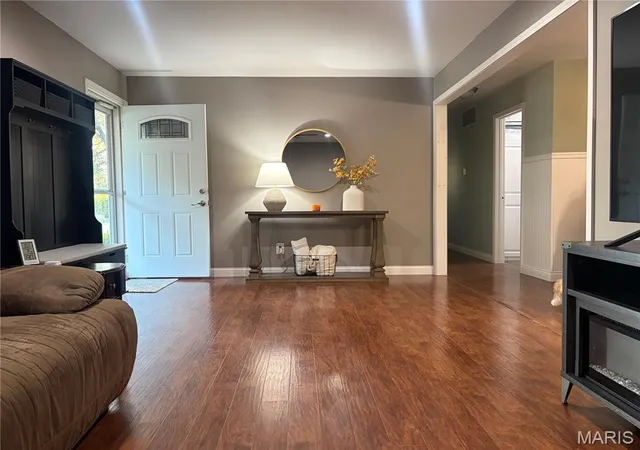 Photo 3 of Single family home for sale at 1748 Pottery Rd, Washington, MO 63090 | MLS# MIS26066117 | Listing updated on 2026-10-20