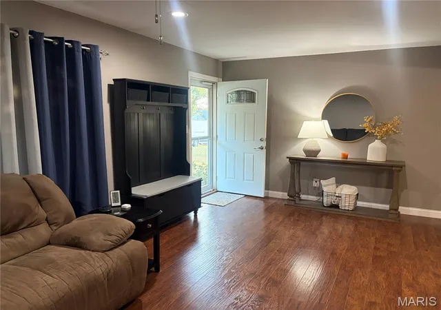 Photo 4 of Single family home for sale at 1748 Pottery Rd, Washington, MO 63090 | MLS# MIS26066117 | Listing updated on 2026-10-20