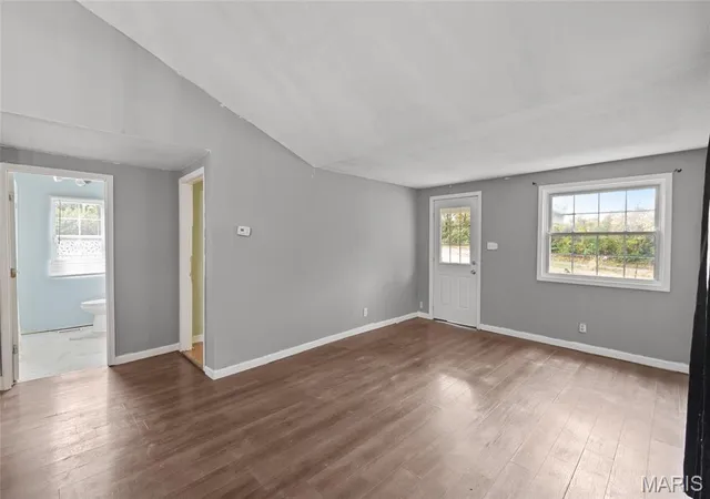 Photo 4 of Single family home for sale at 1212 Berry Dairy Rd, De Soto, MO 63020 | MLS# MIS26066121 | Listing updated on 2026-10-27