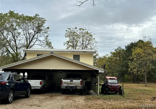 Photo 2 of Single family home for sale at 403 E Dent St, Ironton, MO 63650 | MLS# MIS26066153 | Listing updated on 2026-10-20