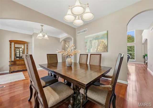 Photo 3 of Sale Pending at 106 Crimson Oaks Ct, Lake Saint Louis, MO 63367 | MLS# MIS26066154 | Listing updated on 2026-10-19