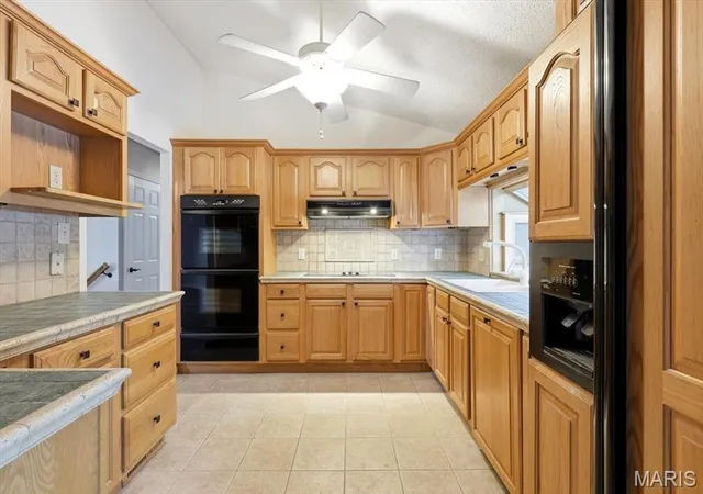 Photo 3 of Single family home for sale at 12243 Foxpoint Dr, Maryland Heights, MO 63043 | MLS# MIS26066158 | Listing updated on 2026-10-19