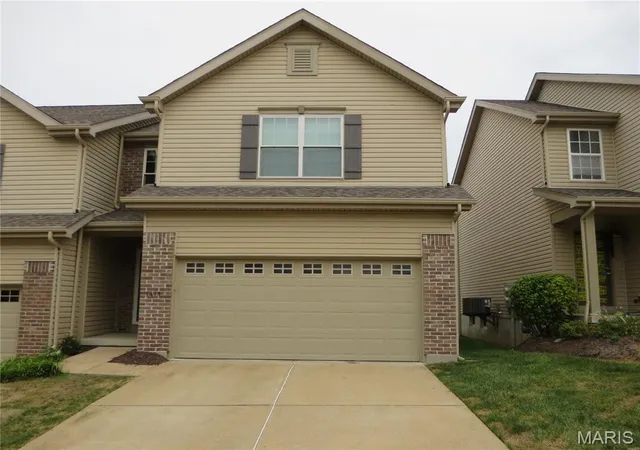 Photo 1 of Townhouse for sale at 1415 Bodmin Ct, Saint Louis, MO 63129 | MLS# MIS26066164 | Listing updated on 2026-10-19