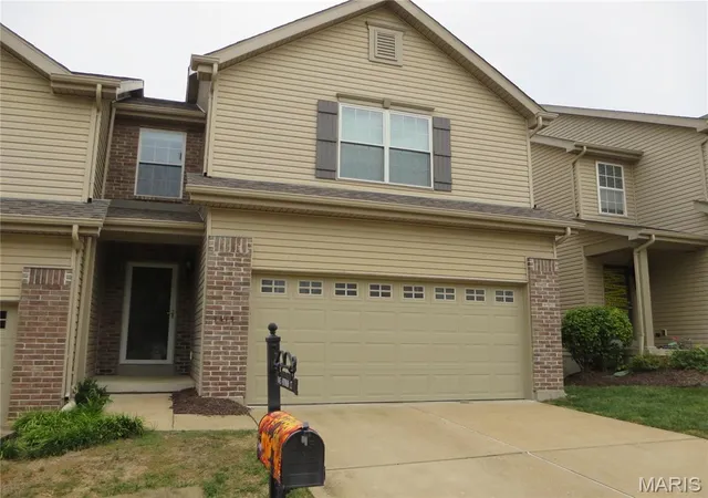 Photo 2 of Townhouse for sale at 1415 Bodmin Ct, Saint Louis, MO 63129 | MLS# MIS26066164 | Listing updated on 2026-10-19