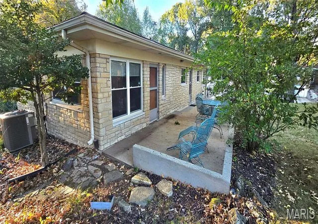 Photo 2 of Single family home for sale at 406 Lindley St, Edwardsville, IL 62025 | MLS# MIS26066166 | Listing updated on 2026-10-19