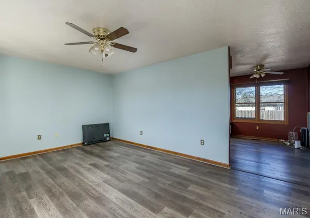 Photo 3 of Single family home for sale at 1123 Howard Dr, Lebanon, MO 65536 | MLS# MIS26066168 | Listing updated on 2026-10-27