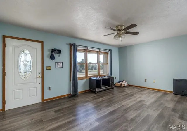 Photo 4 of Single family home for sale at 1123 Howard Dr, Lebanon, MO 65536 | MLS# MIS26066168 | Listing updated on 2026-10-27