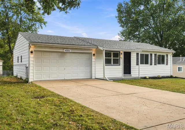 Photo 1 of Single family home for sale at 4904 Plum Tree Ln, Hazelwood, MO 63042 | MLS# MIS26066169 | Listing updated on 2026-10-16
