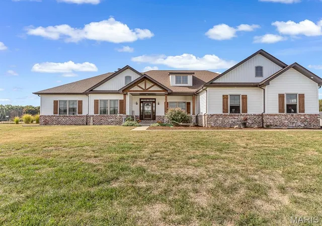 Photo 1 of Single family home for sale at 3637 G Rd, Fults, IL 62244 | MLS# MIS26066170 | Listing updated on 2026-10-27