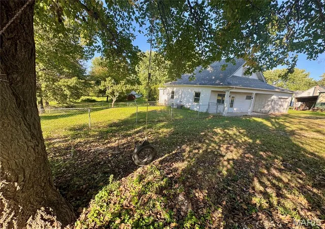 Photo 3 of Single family home for sale at 28630 State Route V, Maywood, MO 63454 | MLS# MIS26066177 | Listing updated on 2026-10-16
