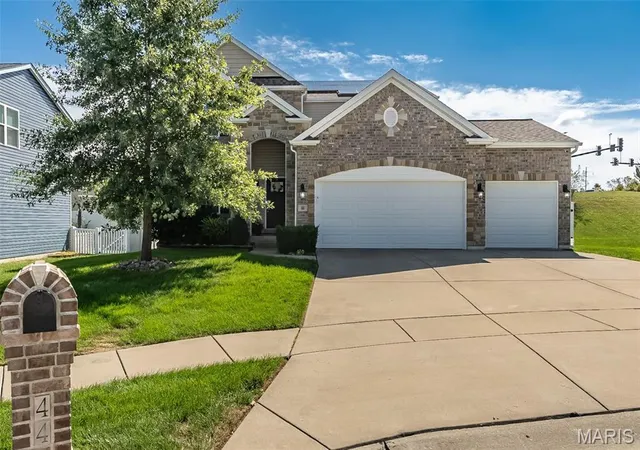 Photo 1 of Single family home for sale at 44 Birch Brk Ct, O Fallon, MO 63366 | MLS# MIS26066178 | Listing updated on 2026-10-19
