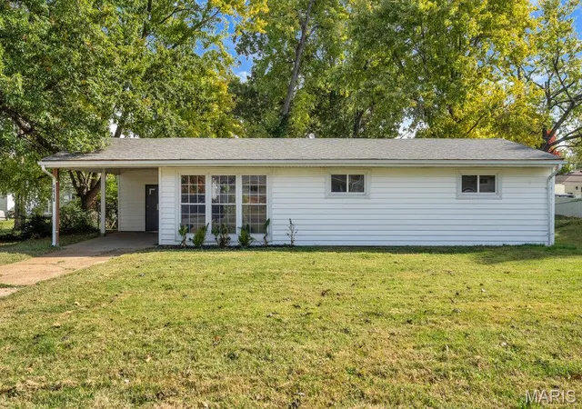 Photo 1 of Single family home for sale at 4416 Saint William Ct, Saint Louis, MO 63134 | MLS# MIS26066179 | Listing updated on 2026-10-28