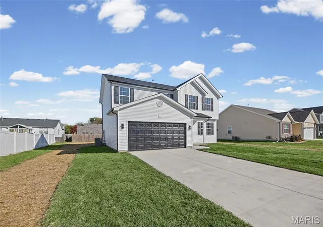 Photo 2 of Single family home for sale at 397 Nicole Dr, Caseyville, IL 62232 | MLS# MIS26066181 | Listing updated on 2026-10-23