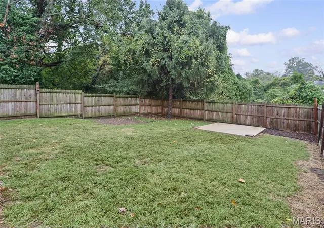 Photo 4 of Single family home for sale at 2318 Birch St, Alton, IL 62002 | MLS# MIS26066182 | Listing updated on 2026-10-19
