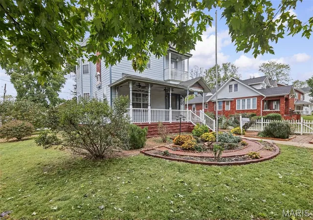 Photo 3 of Single family home for sale at 679 St Louis, Nashville, IL 62263 | MLS# MIS26066187 | Listing updated on 2026-10-26