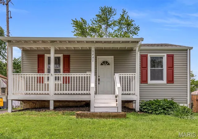 Single family home for sale at 9440 Kathlyn Dr, Saint Louis, MO 63134 | MLS# MIS26066188