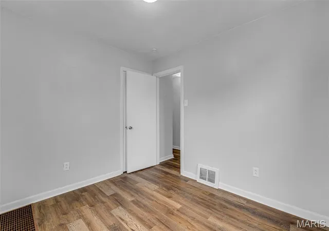 Photo 4 of Single family home for sale at 9440 Kathlyn Dr, Saint Louis, MO 63134 | MLS# MIS26066188 | Listing updated on 2026-10-18