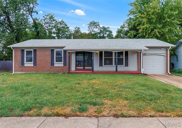 Photo 1 of Single family home for sale at 2865 Heatherton Dr, Florissant, MO 63033 | MLS# MIS26066195 | Listing updated on 2026-10-21