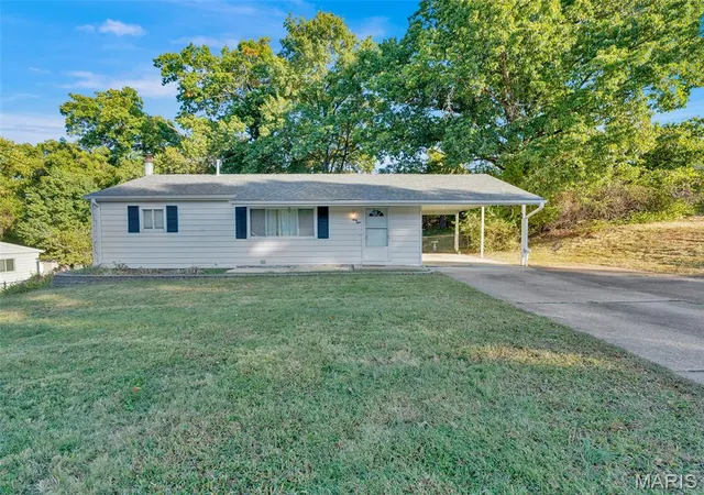 Single family home for sale at 38 Guylyn Pl, Valley Park, MO 63088 | MLS# MIS26066197