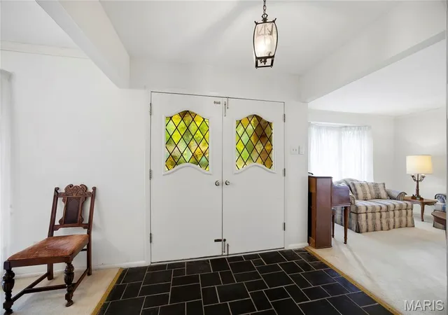 Photo 2 of Single family home for sale at 1071 Port Diane Dr, Saint Louis, MO 63146 | MLS# MIS26066209 | Listing updated on 2026-10-20