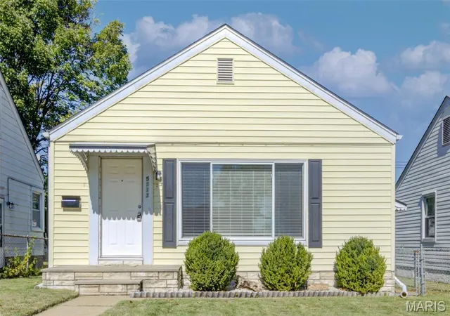 Photo 1 of Single family home for sale at 5213 Fairview Ave, Saint Louis, MO 63139 | MLS# MIS26066211 | Listing updated on 2026-10-21