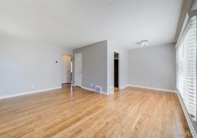 Photo 3 of Single family home for sale at 5213 Fairview Ave, Saint Louis, MO 63139 | MLS# MIS26066211 | Listing updated on 2026-10-21
