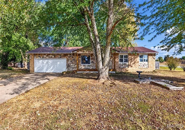 Photo 3 of Single family home for sale at 2096 Highland St, Lebanon, MO 65536 | MLS# MIS26066233 | Listing updated on 2026-10-17