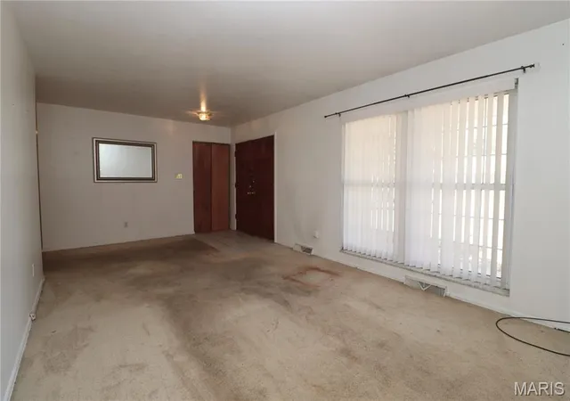 Photo 3 of Single family home for sale at 313 Louise Dr, Collinsville, IL 62234 | MLS# MIS26066234 | Listing updated on 2026-10-15