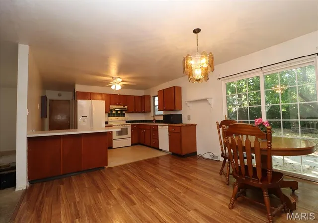 Photo 3 of Single family home for sale at 313 Louise Dr, Collinsville, IL 62234 | MLS# MIS26066234 | Listing updated on 2026-10-15