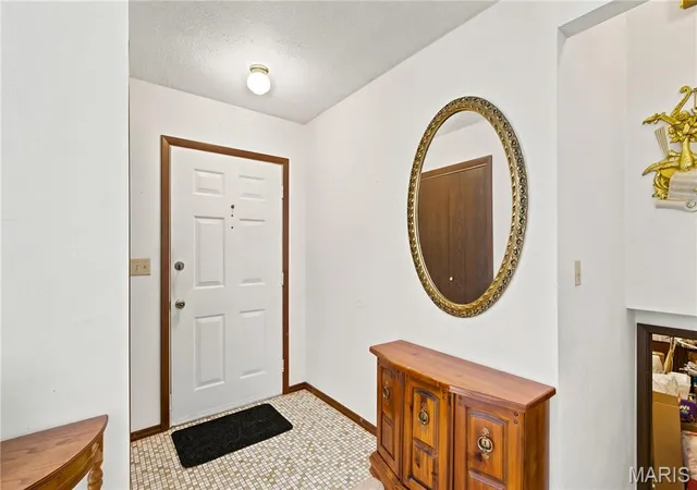 Photo 3 of Sale Pending at 103 Rolling Meadows Dr, Godfrey, IL 62035 | MLS# MIS26066247 | Listing updated on 2026-10-22