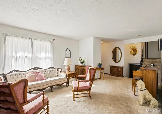 Photo 3 of Sale Pending at 103 Rolling Meadows Dr, Godfrey, IL 62035 | MLS# MIS26066247 | Listing updated on 2026-10-22
