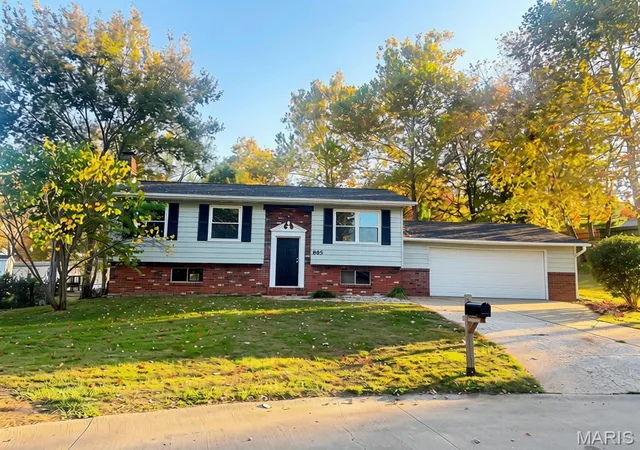Photo 1 of Single family home for sale at 885 Banks Dr, Pevely, MO 63070 | MLS# MIS26066248 | Listing updated on 2026-10-30