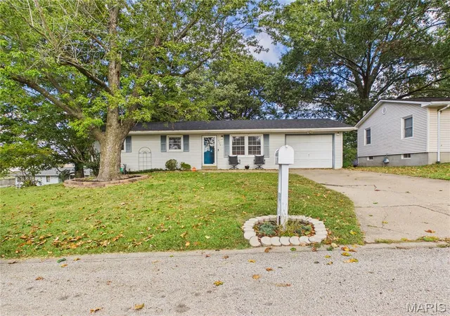 Photo 2 of Single family home for sale at 2122 Brink Ave, Cape Girardeau, MO 63703 | MLS# MIS26066251 | Listing updated on 2026-10-19