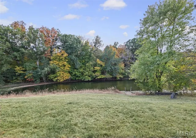 Photo 3 of Single family home for sale at 1416 Hidden Acres Ln, Highland, IL 62249 | MLS# MIS26066252 | Listing updated on 2026-10-14