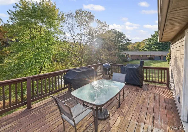 Photo 4 of Single family home for sale at 1416 Hidden Acres Ln, Highland, IL 62249 | MLS# MIS26066252 | Listing updated on 2026-10-14