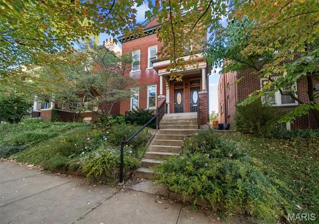 Photo 2 of Single family home for sale at 3884 Connecticut St, Saint Louis, MO 63116 | MLS# MIS26066255 | Listing updated on 2026-10-19