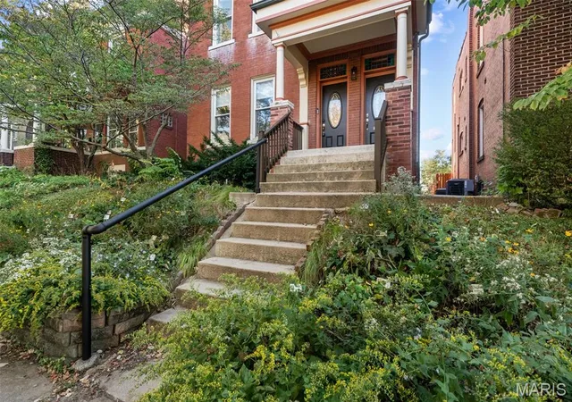 Photo 3 of Single family home for sale at 3884 Connecticut St, Saint Louis, MO 63116 | MLS# MIS26066255 | Listing updated on 2026-10-19