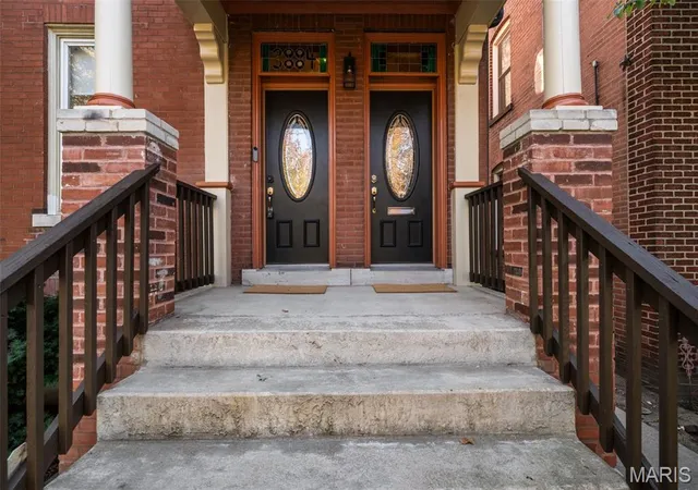 Photo 4 of Single family home for sale at 3884 Connecticut St, Saint Louis, MO 63116 | MLS# MIS26066255 | Listing updated on 2026-10-19