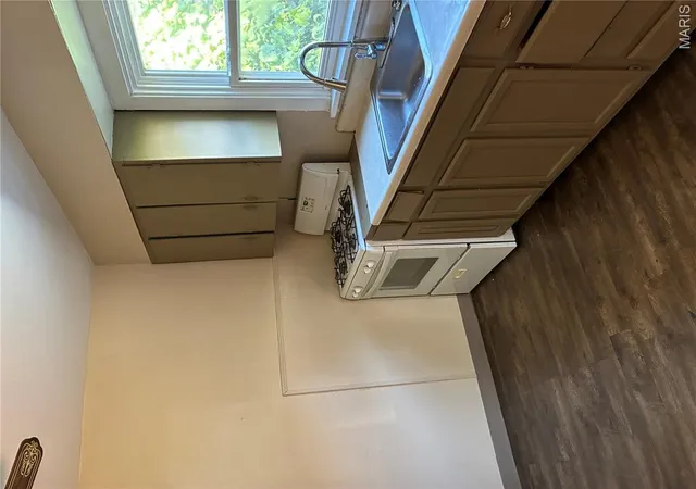 Photo 4 of Single family home for sale at 153 Connolly Dr, Saint Louis, MO 63135 | MLS# MIS26066259 | Listing updated on 2026-10-19