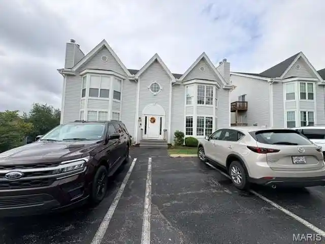 Listing Photo 1 - Condo for sale in 1700 Whispering Creek Dr located at 1700 Whispering Creek Dr, Ballwin, MO 63021 - Unit 1700 Whispering Crk Dr