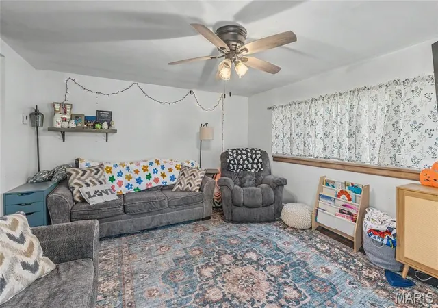 Photo 3 of Single family home for sale at 730 W Washington St, Saint James, MO 65559 | MLS# MIS26066264 | Listing updated on 2026-10-21