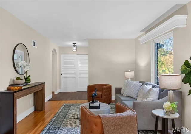 Photo 3 of Single family home for sale at 8970 S Laclede Sta Rd, Saint Louis, MO 63123 | MLS# MIS26066268 | Listing updated on 2026-10-20